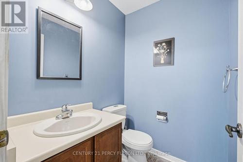 208 Conley Street, Vaughan, ON - Indoor Photo Showing Bathroom