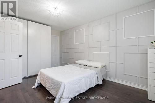 503 Grove Street E, Barrie, ON - Indoor Photo Showing Bedroom