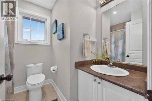 104 Udell Way, Grimsby, ON - Indoor Photo Showing Bathroom