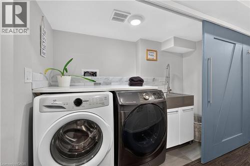 104 Udell Way, Grimsby, ON - Indoor Photo Showing Laundry Room