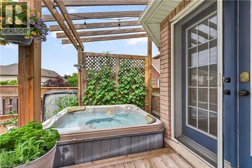104 Udell Way, Grimsby, ON - Outdoor With Deck Patio Veranda With Exterior