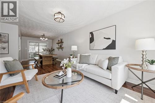 16 Nipigon Street, Kitchener, ON - Indoor Photo Showing Living Room