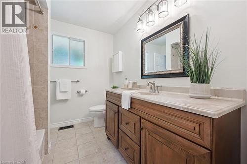 16 Nipigon Street, Kitchener, ON - Indoor Photo Showing Bathroom