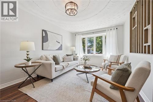 16 Nipigon Street, Kitchener, ON - Indoor Photo Showing Living Room