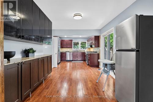 188 Birkdale Road, Toronto, ON - Indoor Photo Showing Kitchen