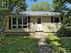 16 29th STREET E Prince Albert, SK S6V 1Y2