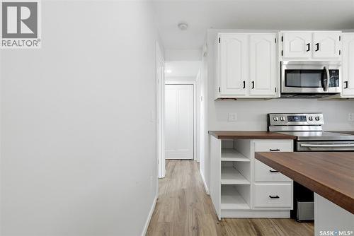 160 Osler Street, Regina, SK - Indoor Photo Showing Kitchen