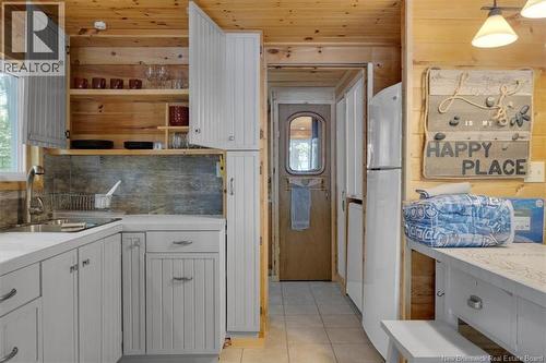 384 Elm Hill Road, Hampstead, NB - Indoor Photo Showing Kitchen