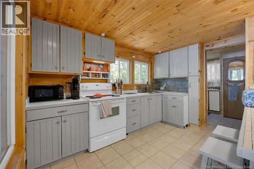 384 Elm Hill Road, Hampstead, NB - Indoor Photo Showing Kitchen