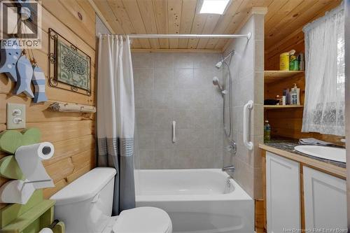 384 Elm Hill Road, Hampstead, NB - Indoor Photo Showing Bathroom