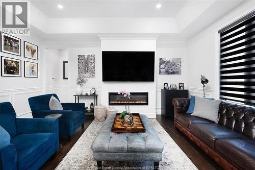 450 Brunmar Crescent, Lakeshore, ON - Indoor Photo Showing Living Room With Fireplace