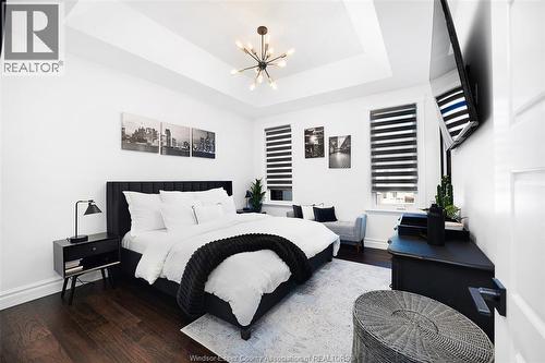 450 Brunmar Crescent, Lakeshore, ON - Indoor Photo Showing Bedroom