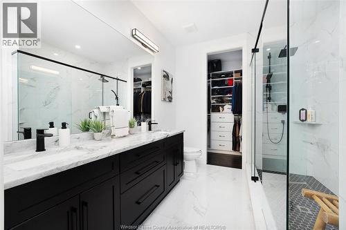 450 Brunmar Crescent, Lakeshore, ON - Indoor Photo Showing Bathroom