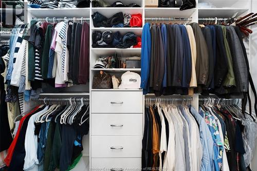 450 Brunmar Crescent, Lakeshore, ON - Indoor With Storage