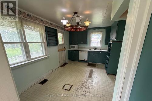 12 Dufferin Street, Brighton, ON - Indoor