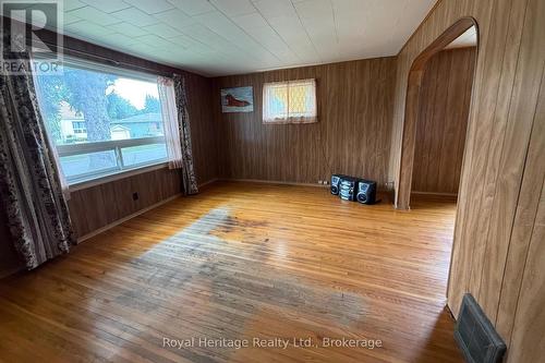 12 Dufferin Street, Brighton, ON - Indoor Photo Showing Other Room