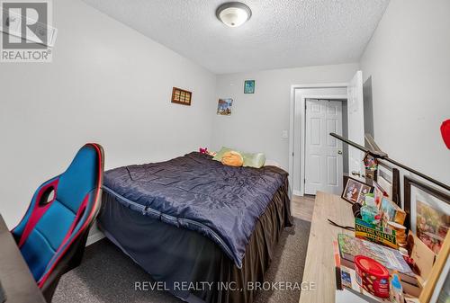 986 Killarney Crescent, Kingston (East Gardiners Rd), ON - Indoor Photo Showing Bedroom