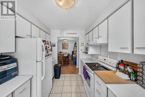 986 Killarney Crescent, Kingston (East Gardiners Rd), ON - Indoor Photo Showing Kitchen