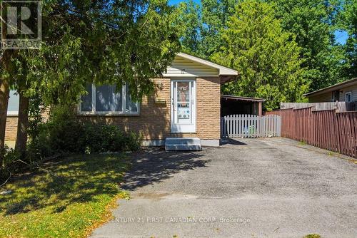 17 Edgemere Crescent, London South (South T), ON - Outdoor