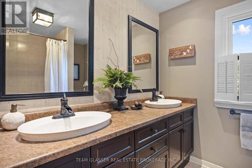 4pc Bath - 20 Parkview Drive, St. Thomas, ON - Indoor Photo Showing Bathroom