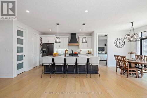 Kitchen - 126 Aspen Circle, Thames Centre, ON - Indoor