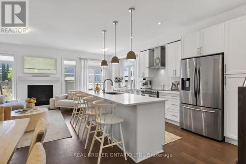 91 Chevron Place, Ottawa, ON - Indoor Photo Showing Kitchen With Upgraded Kitchen