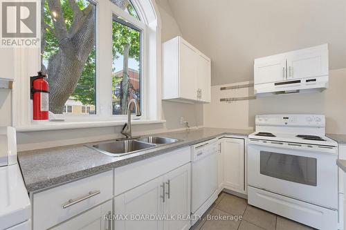 Kitchen  (Large unit) - 117 Percy Street, Ottawa, ON - Indoor Photo Showing Kitchen With Double Sink