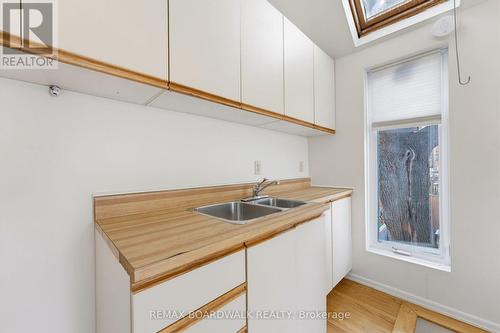 Kitchen (Small unit) - 117 Percy Street, Ottawa, ON - Indoor Photo Showing Kitchen With Double Sink