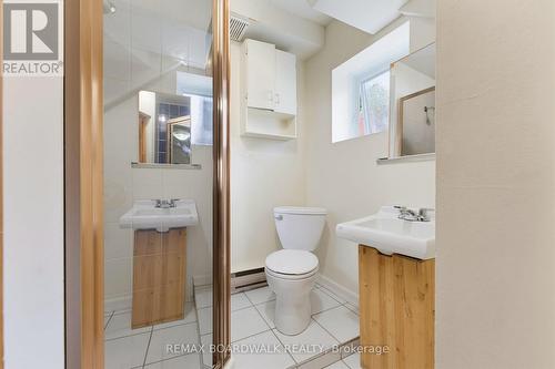 Washroom (Small unit) - 117 Percy Street, Ottawa, ON - Indoor Photo Showing Bathroom