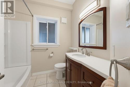 Bathroom  (Large unit) - 117 Percy Street, Ottawa, ON - Indoor Photo Showing Bathroom