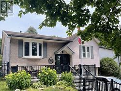 875 EXETER STREET Oshawa, ON L1G 6R9