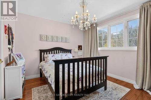 734 Brigadoon Drive, Hamilton (Gourley), ON - Indoor Photo Showing Bedroom