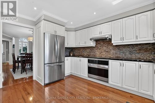 734 Brigadoon Drive, Hamilton (Gourley), ON - Indoor Photo Showing Kitchen With Stainless Steel Kitchen