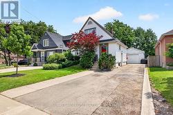 LOWER - 191 EAST 43RD STREET Hamilton (Sunninghill), ON L8T 3C3