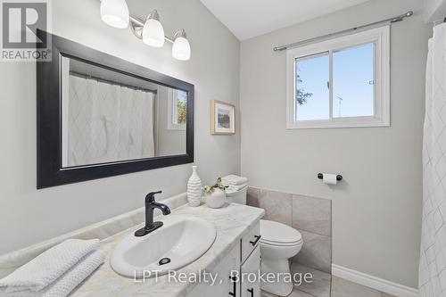 34 Oxtoby Lane, Uxbridge, ON - Indoor Photo Showing Bathroom