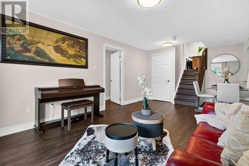 1038 Grandlea Court, Oshawa, ON - Indoor Photo Showing Living Room