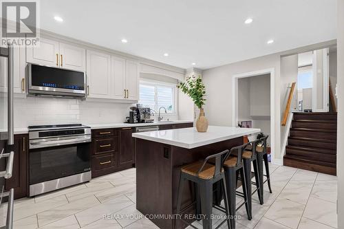 1038 Grandlea Court, Oshawa, ON - Indoor Photo Showing Kitchen With Upgraded Kitchen