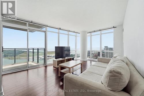 5015 - 11 Brunel Court, Toronto, ON - Indoor Photo Showing Living Room