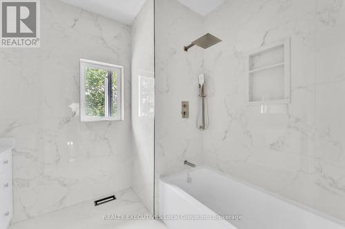 29 Shallot Crescent, North Bay (Birchaven), ON -  Photo Showing Bathroom