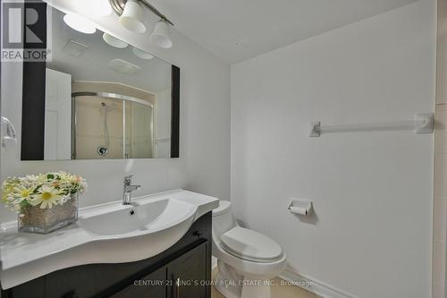 8 Major Elliot Court, Markham, ON - Indoor Photo Showing Bathroom