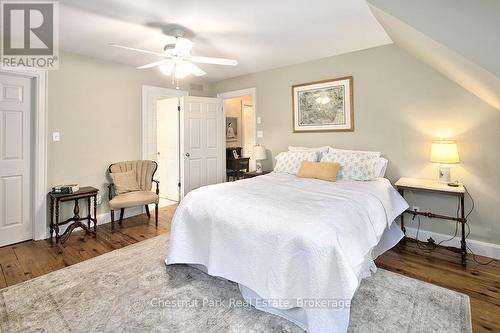 114 Clark Street, Blue Mountains, ON - Indoor Photo Showing Bedroom