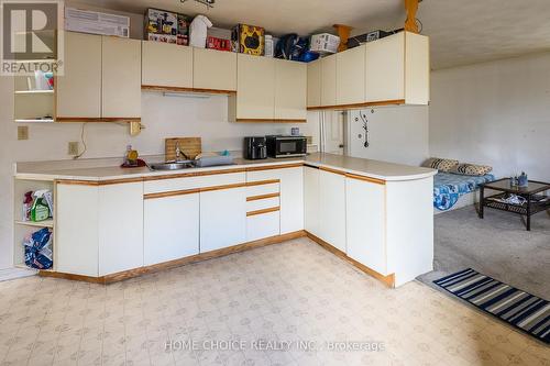305 Maple Street N, Timmins, ON - Indoor Photo Showing Kitchen With Double Sink