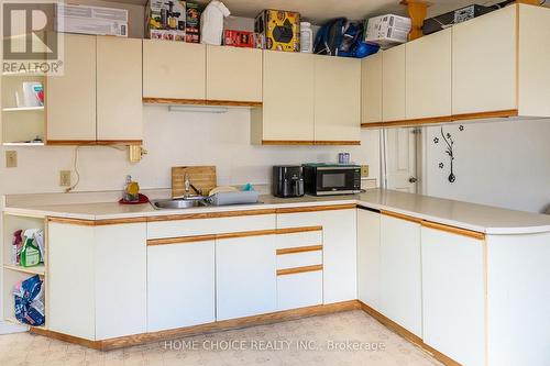 305 Maple Street N, Timmins, ON - Indoor Photo Showing Kitchen With Double Sink