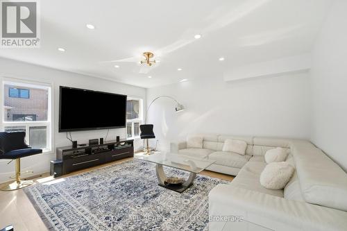 67 Buick Boulevard, Brampton, ON - Indoor Photo Showing Living Room
