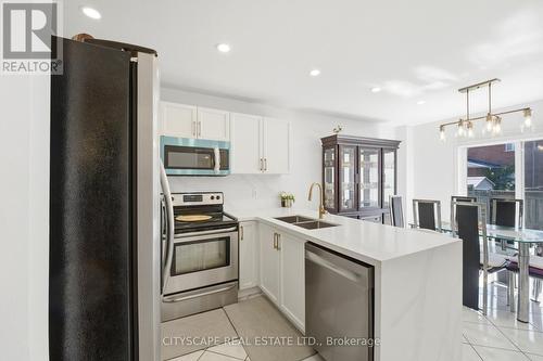 67 Buick Boulevard, Brampton, ON - Indoor Photo Showing Kitchen With Stainless Steel Kitchen With Double Sink With Upgraded Kitchen