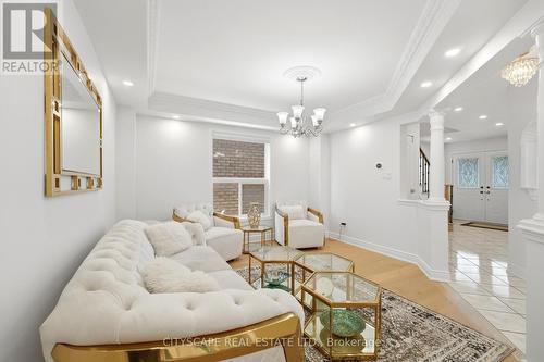 67 Buick Boulevard, Brampton, ON - Indoor Photo Showing Living Room