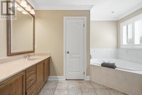 3256 Raspberry Bush Trail, Oakville, ON - Indoor Photo Showing Bathroom