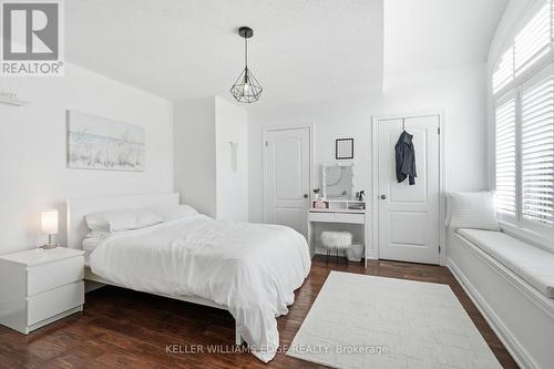 3256 Raspberry Bush Trail, Oakville, ON - Indoor Photo Showing Bedroom