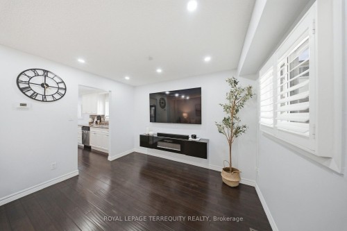 1013 Albacore Manor, Pickering, ON - Indoor Photo Showing Other Room