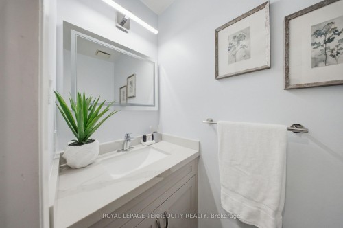 1013 Albacore Manor, Pickering, ON - Indoor Photo Showing Bathroom